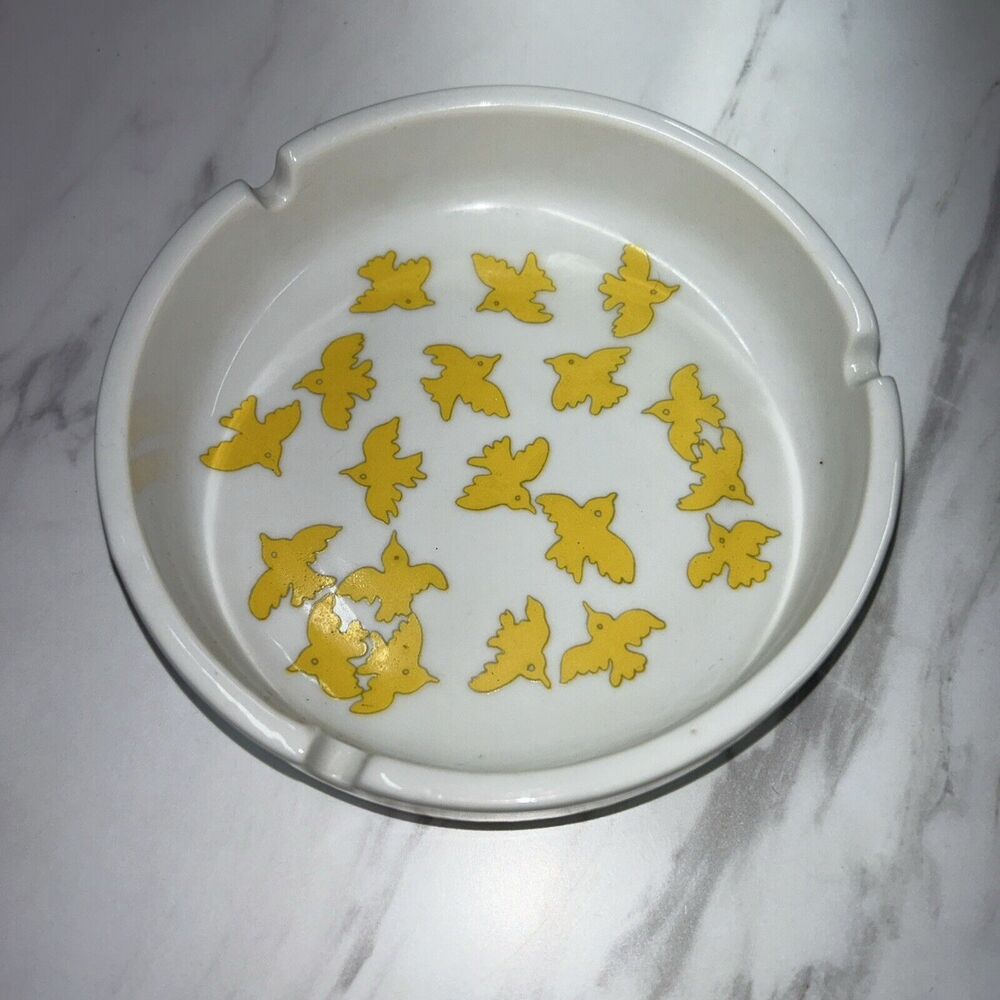 Vintage Yellow Bird Ashtray Ceramic Gift Large Collectible Decor *A